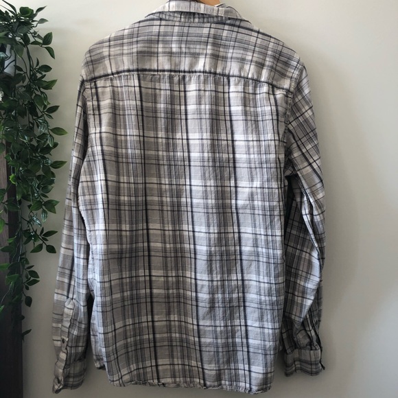 ❌SOLD❌ Grey Calvin Klein Flannel - Picture 3 of 3